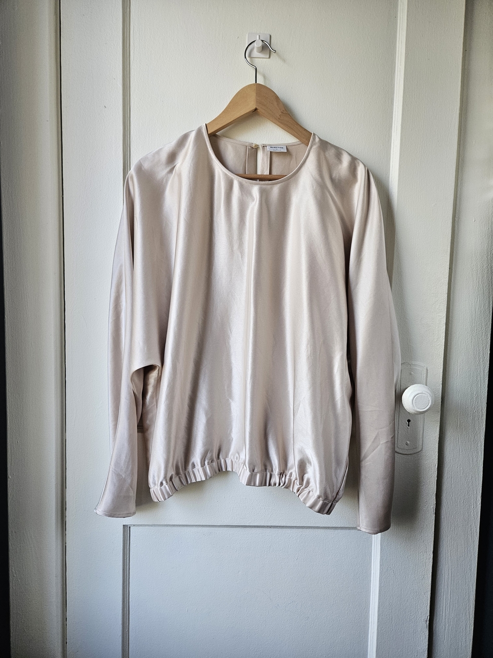 Babaton Satin-Feel Blouse